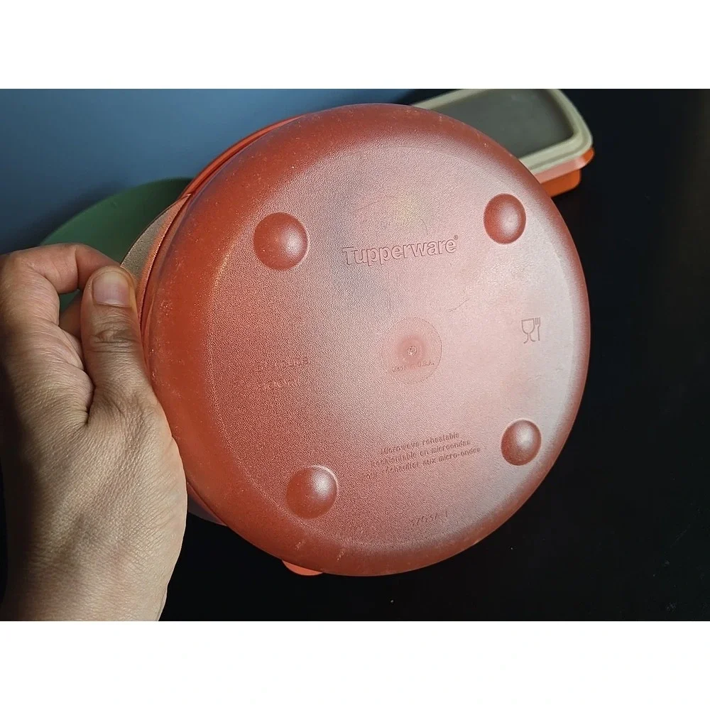 Tupperware 4152B-3 3703A-1 816-14 Vent and Serve Microwavable With Lids‎